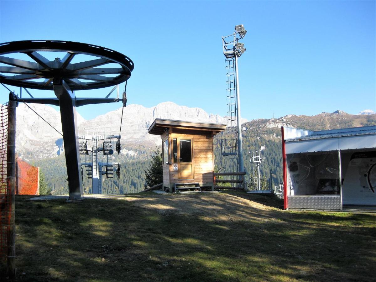 Chalet Francesca Patascoss Apartment Madonna di Campiglio Exterior photo